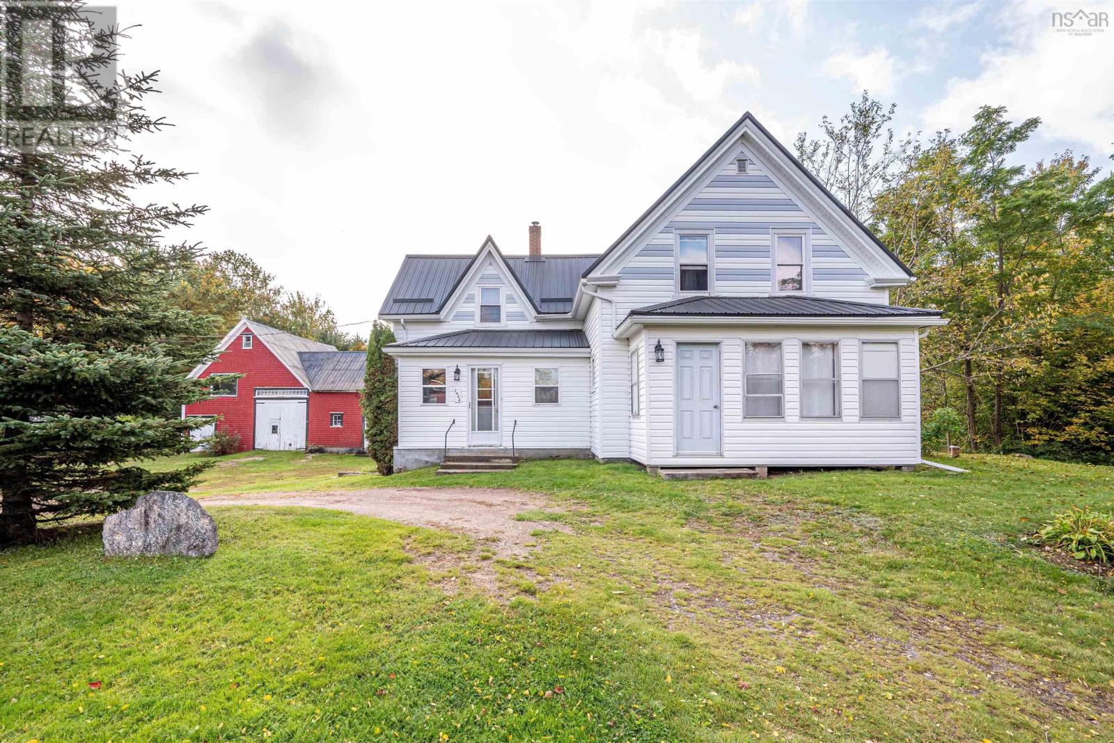 1462 East Dalhousie Road Property Photo 1