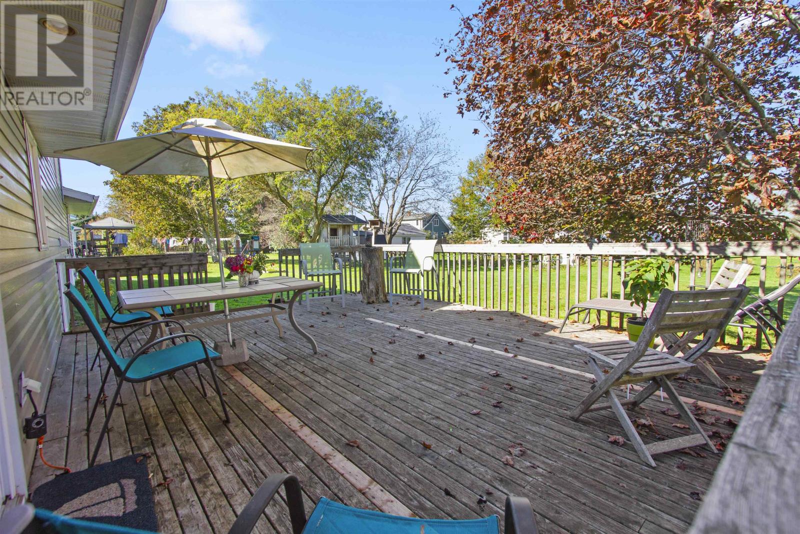 11 Holland Drive Property Photo 32
