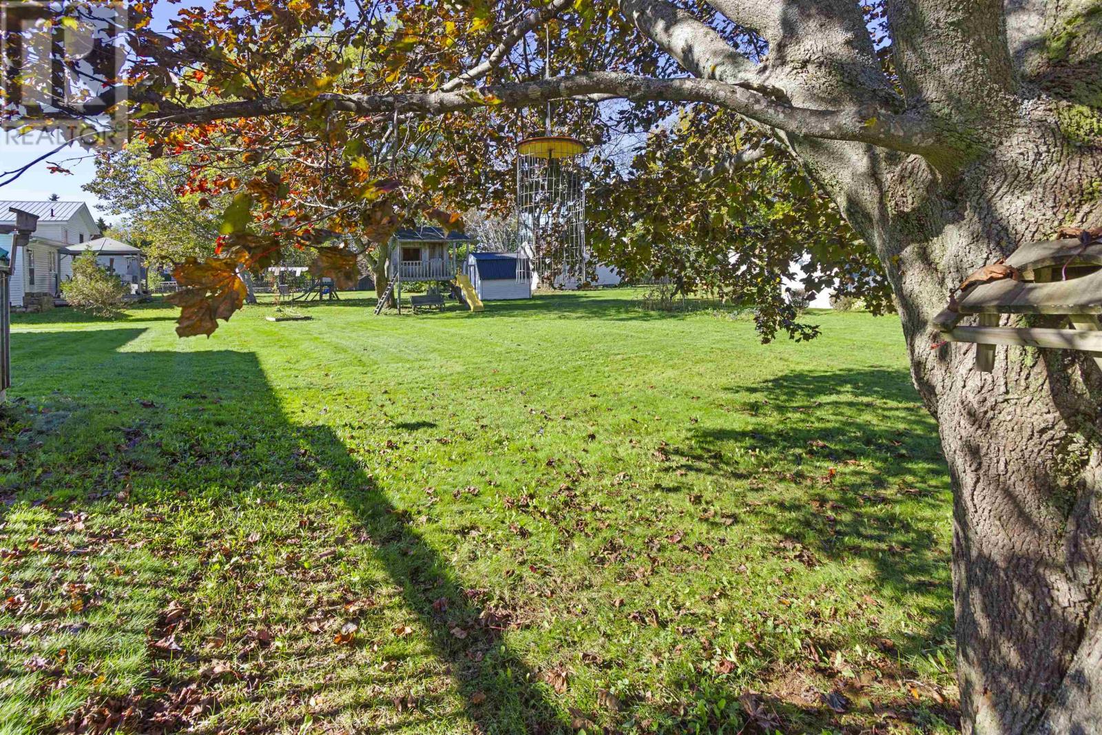 11 Holland Drive Property Photo 34