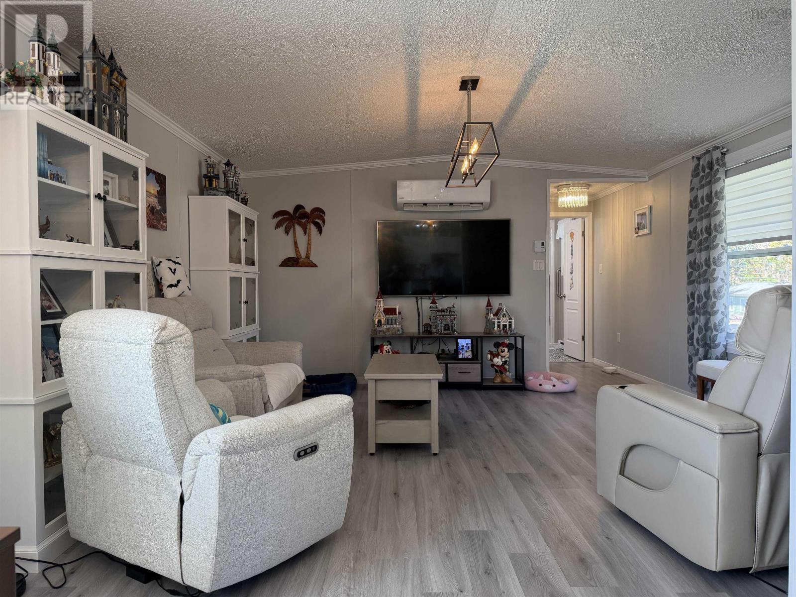 14 Ventura Avenue Property Photo 11