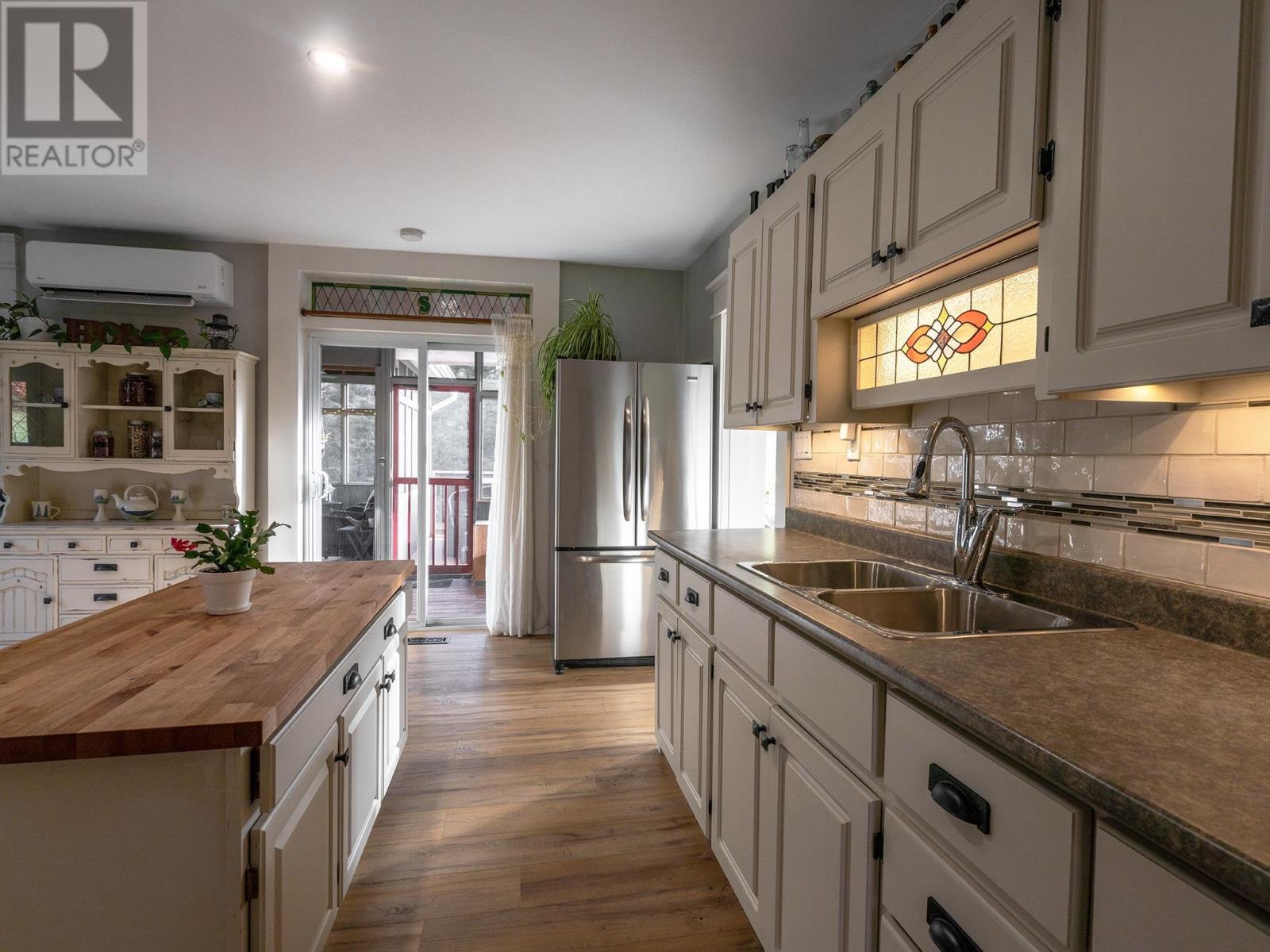 3693 Dixon Road Property Photo 14