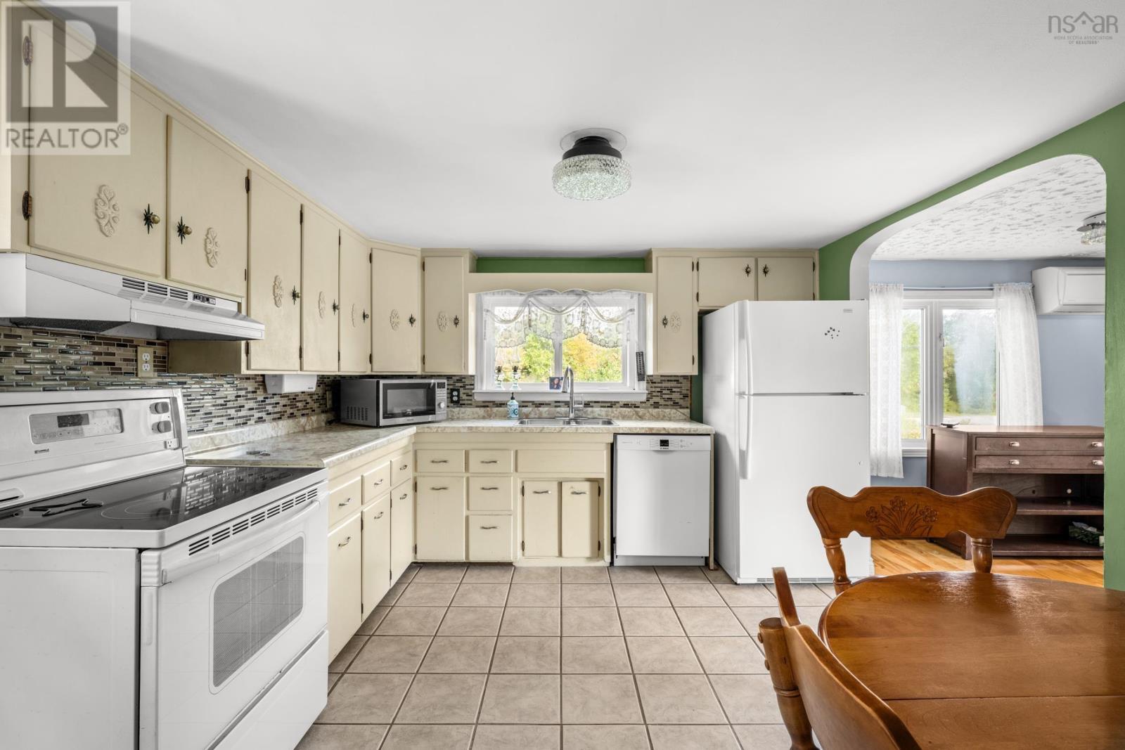 6 North Street Property Photo 14