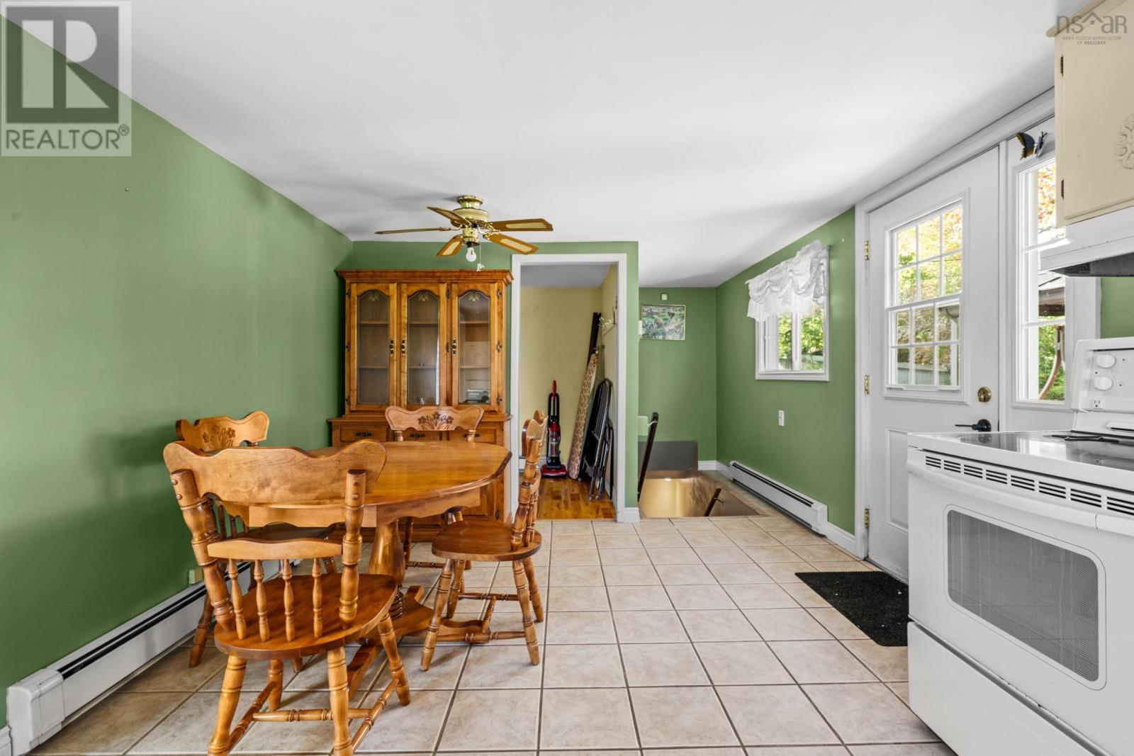 6 North Street Property Photo 15