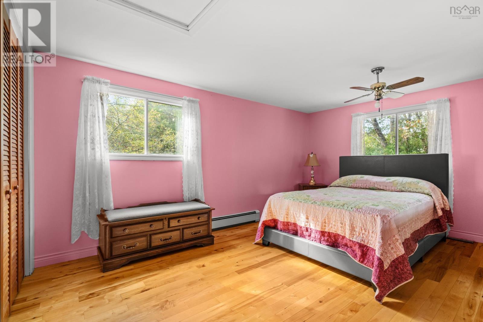 6 North Street Property Photo 16