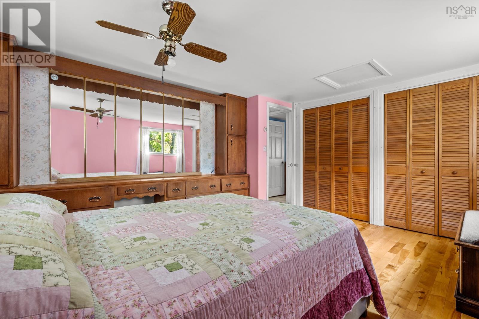 6 North Street Property Photo 17