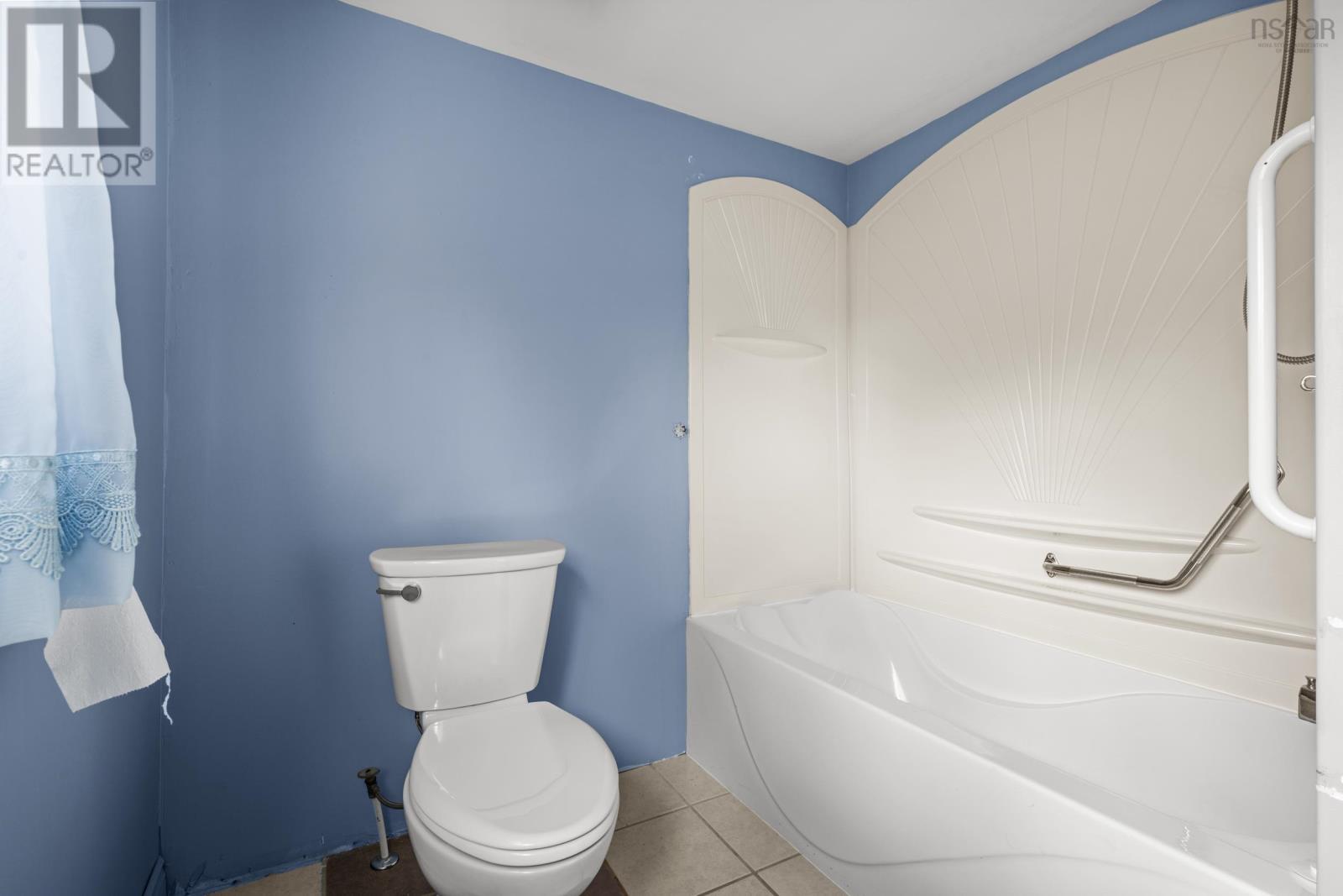 6 North Street Property Photo 20