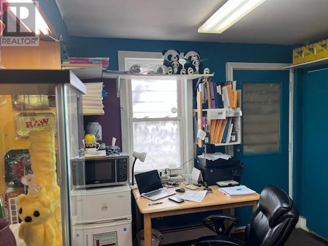 378 University Avenue Property Photo 19