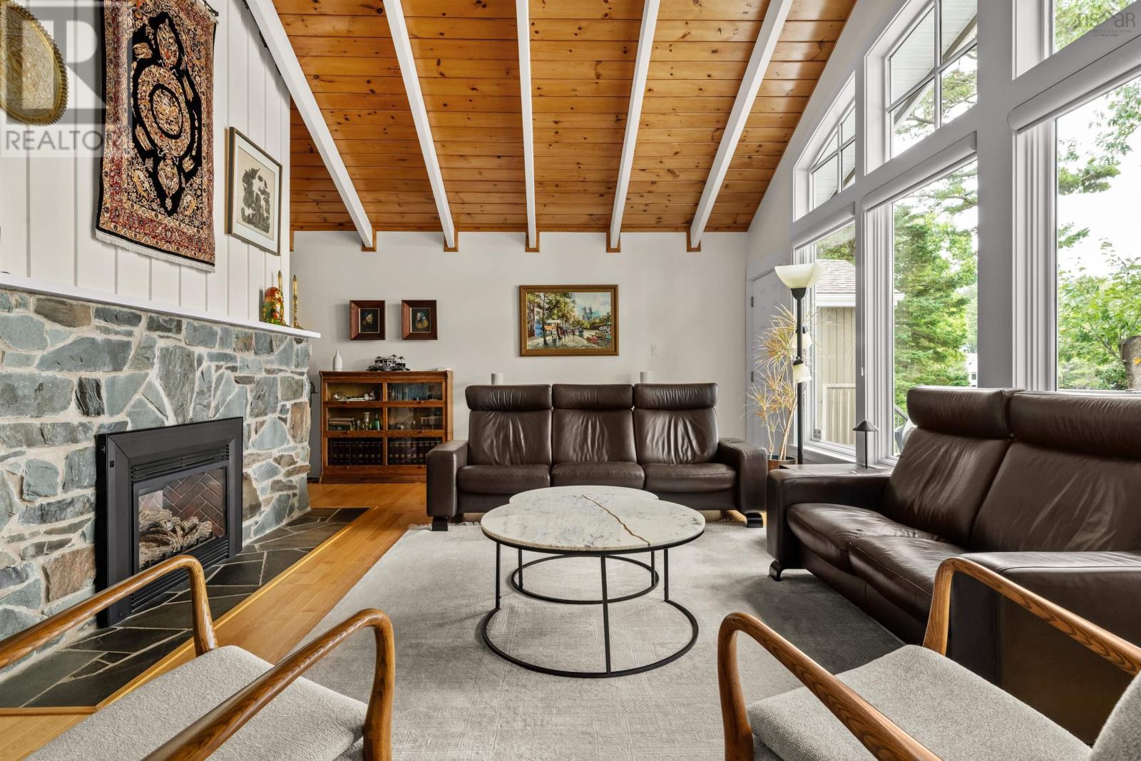 1077 Shore Drive Property Photo 9