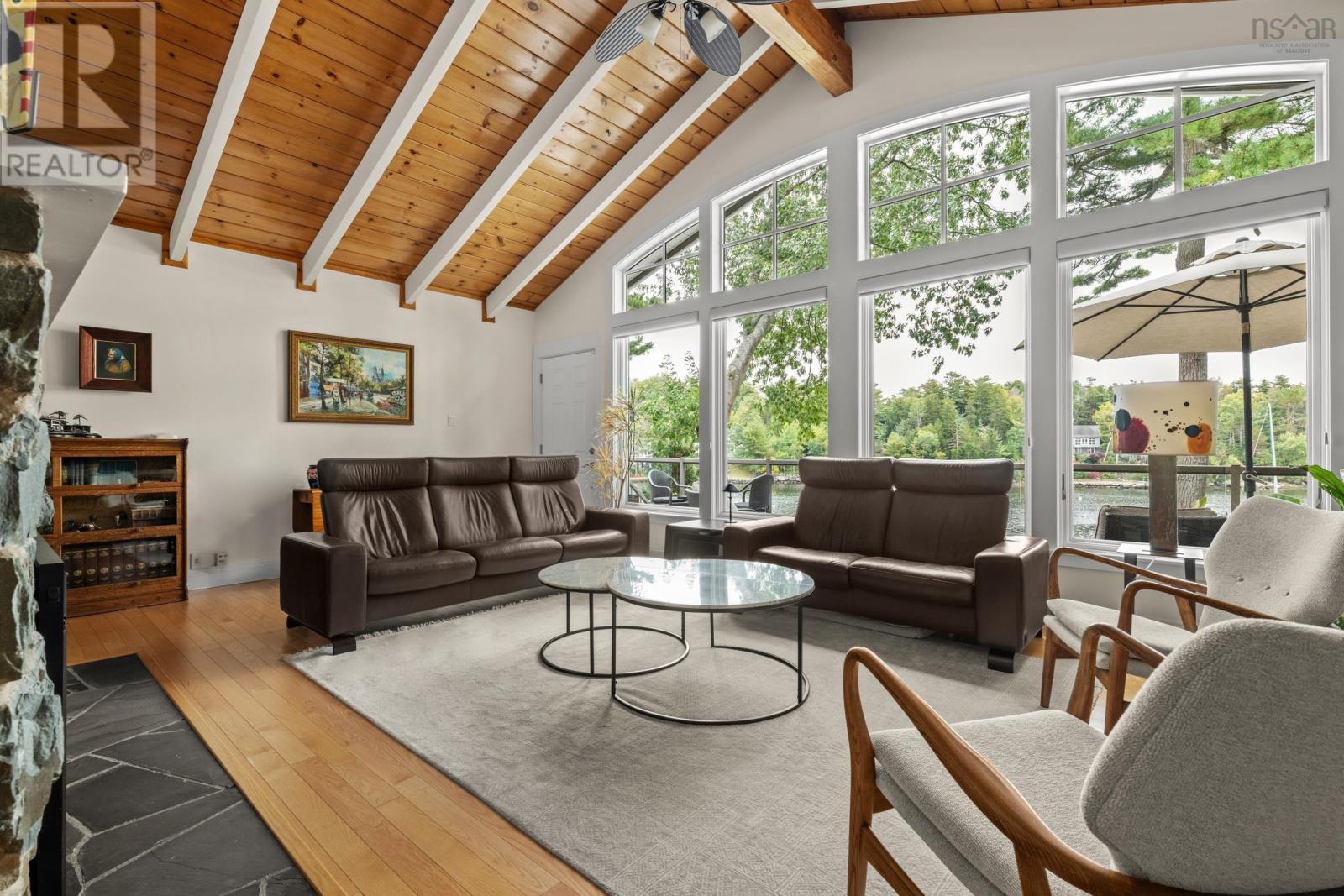 1077 Shore Drive Property Photo 10