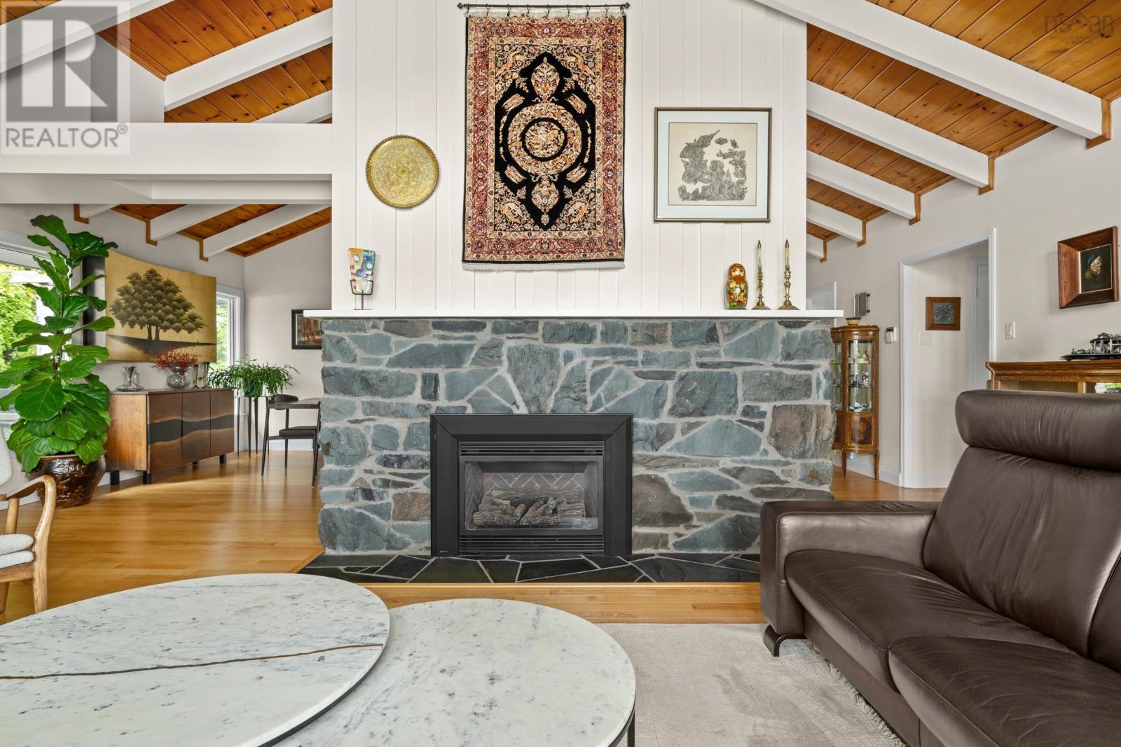 1077 Shore Drive Property Photo 12