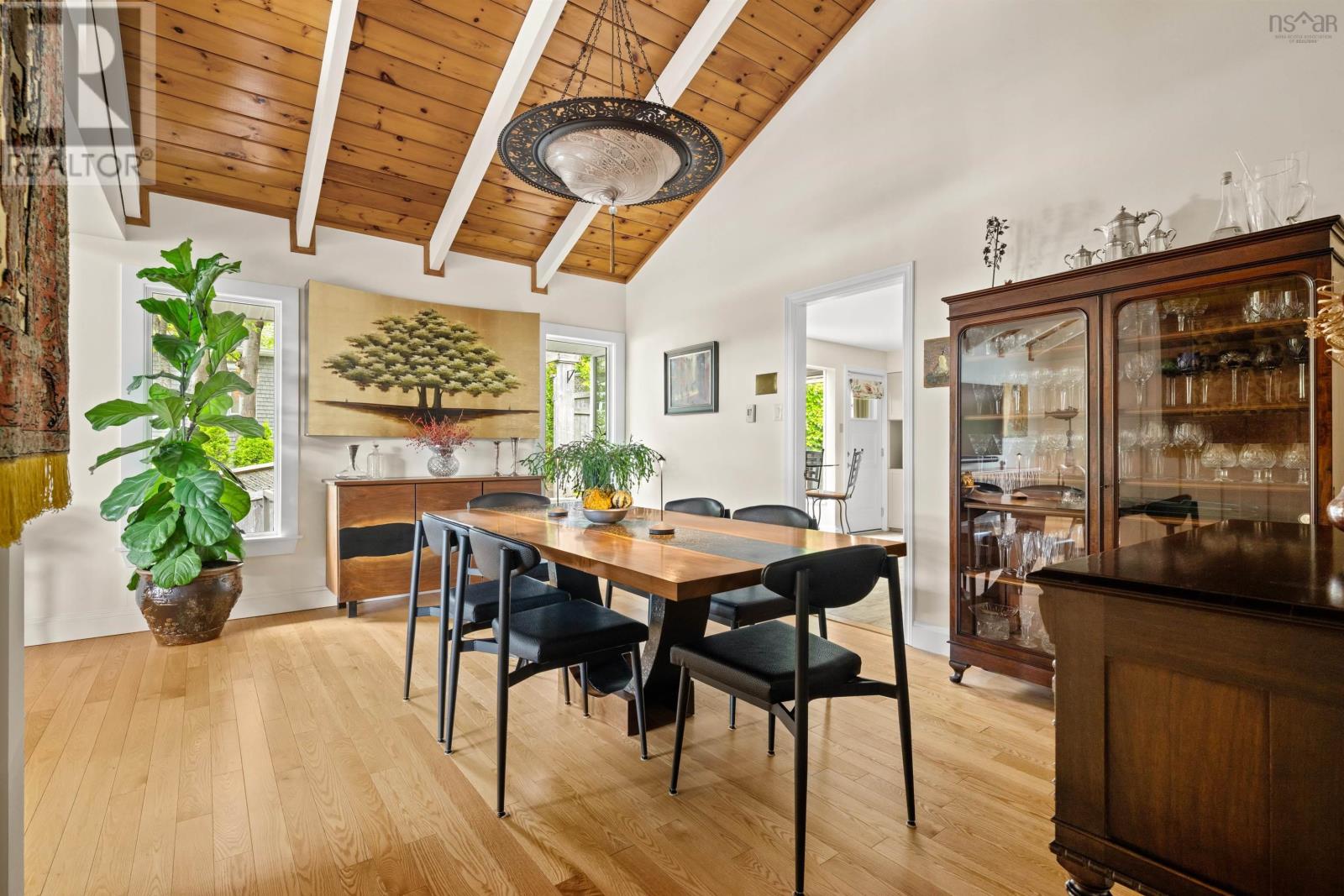 1077 Shore Drive Property Photo 13
