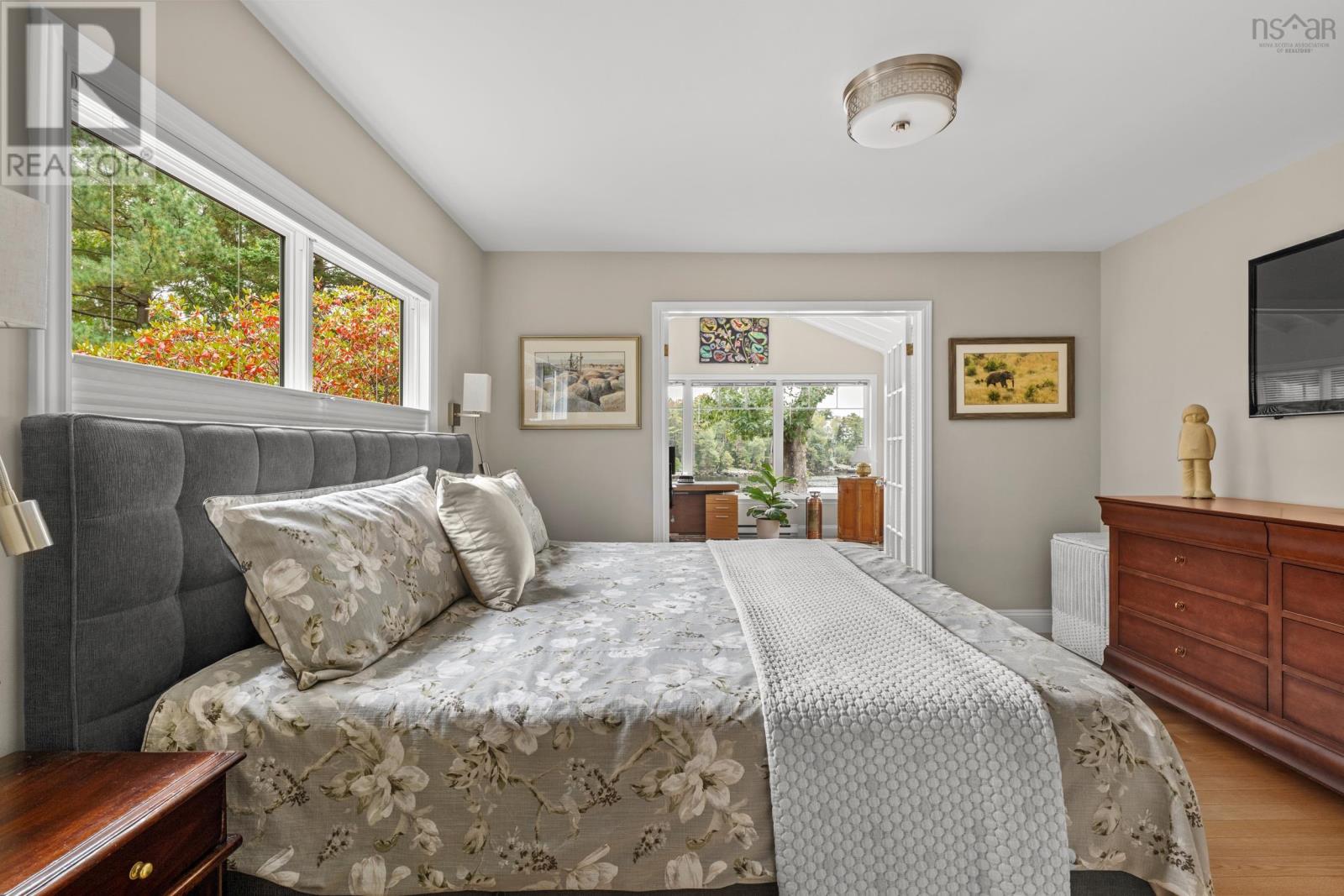 1077 Shore Drive Property Photo 20
