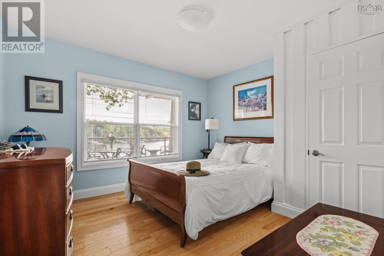1077 Shore Drive Property Photo 24