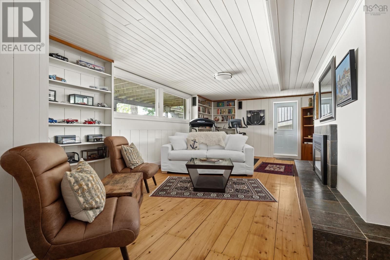 1077 Shore Drive Property Photo 30