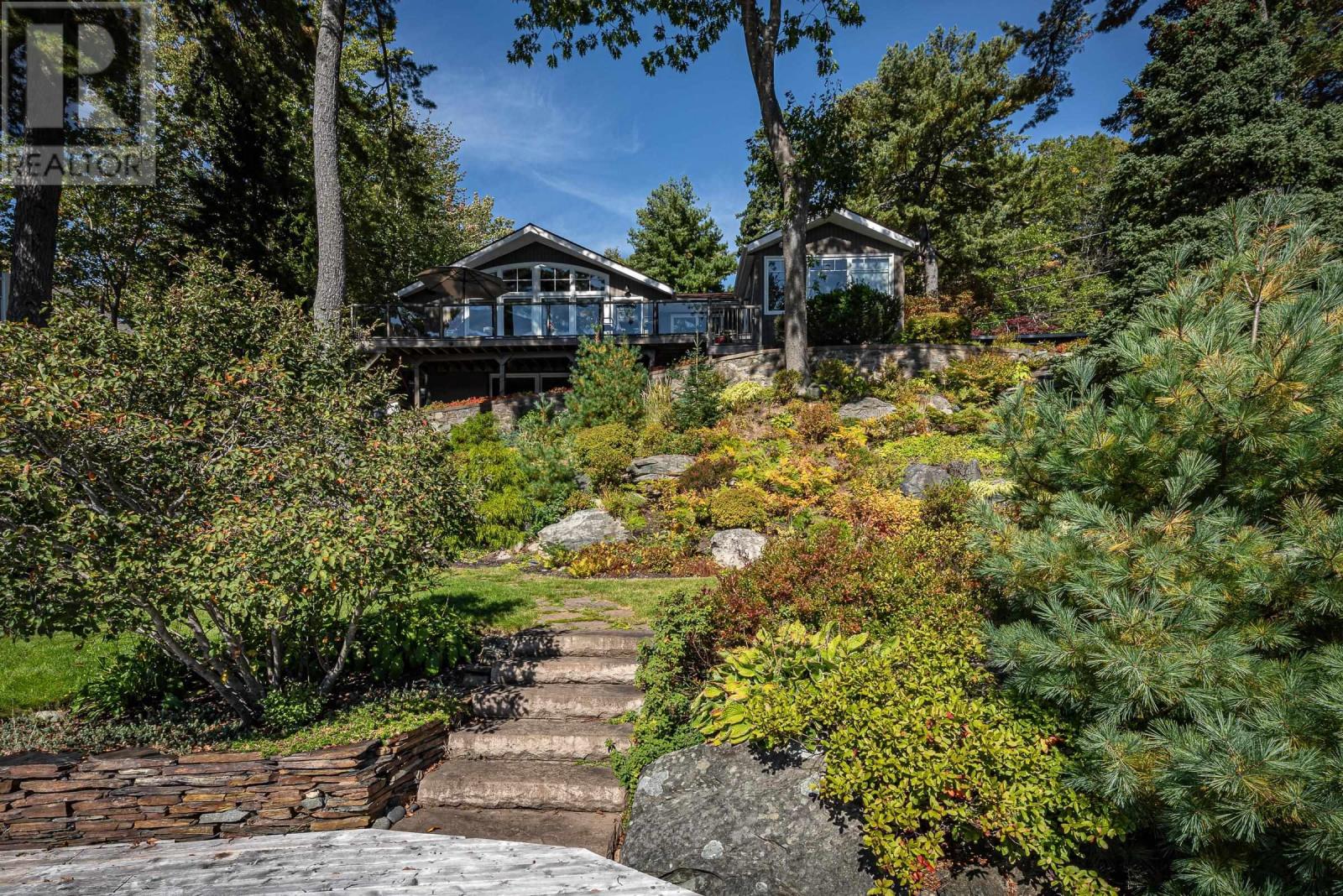1077 Shore Drive Property Photo 40