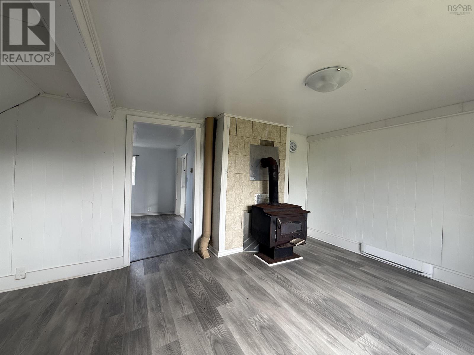 2 International Property Photo 2