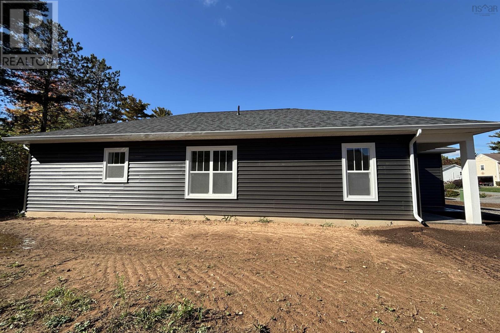 16 Hale Road Property Photo 8