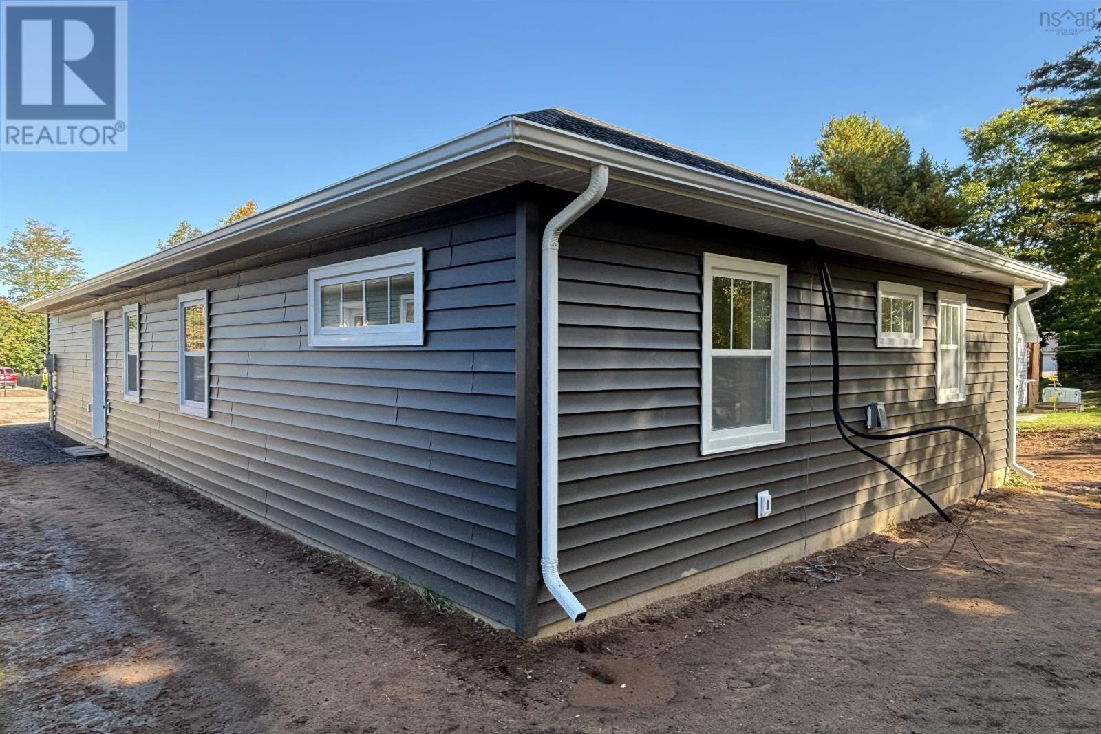 16 Hale Road Property Photo 12