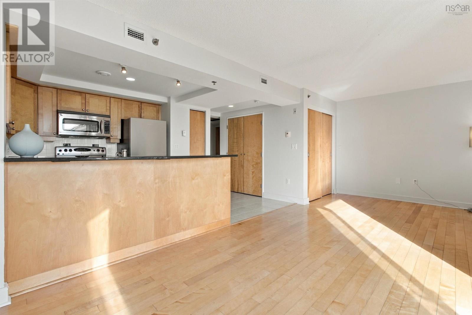 526 1477 Lower Water Street Property Photo 6