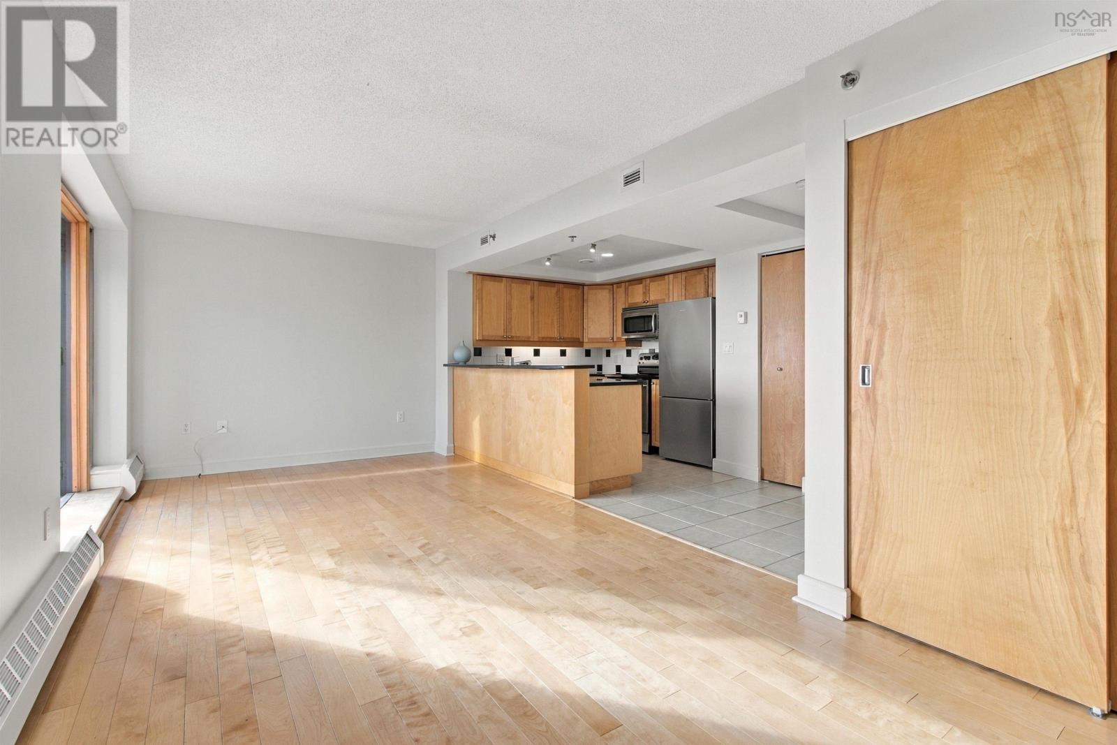 526 1477 Lower Water Street Property Photo 12