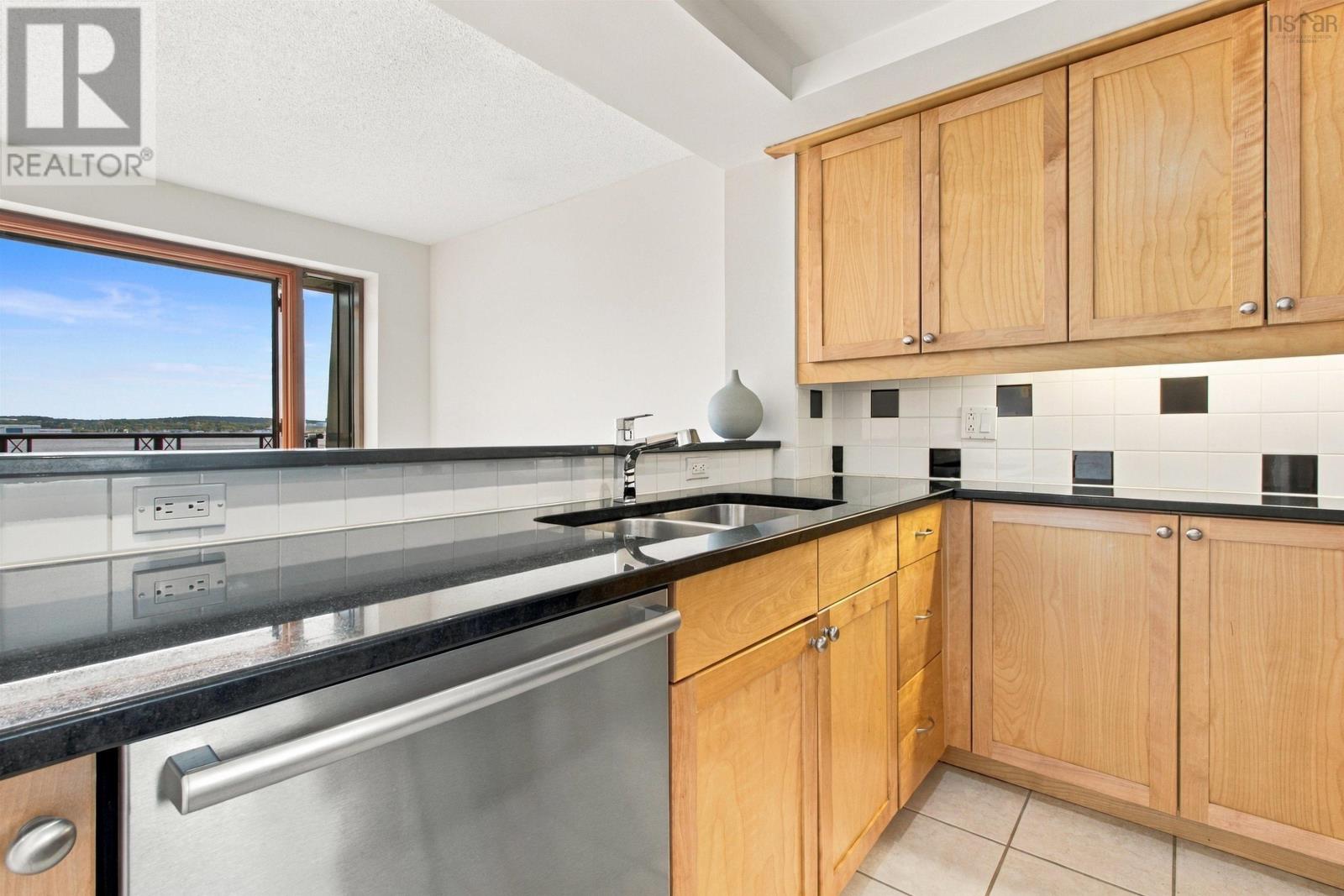 526 1477 Lower Water Street Property Photo 15