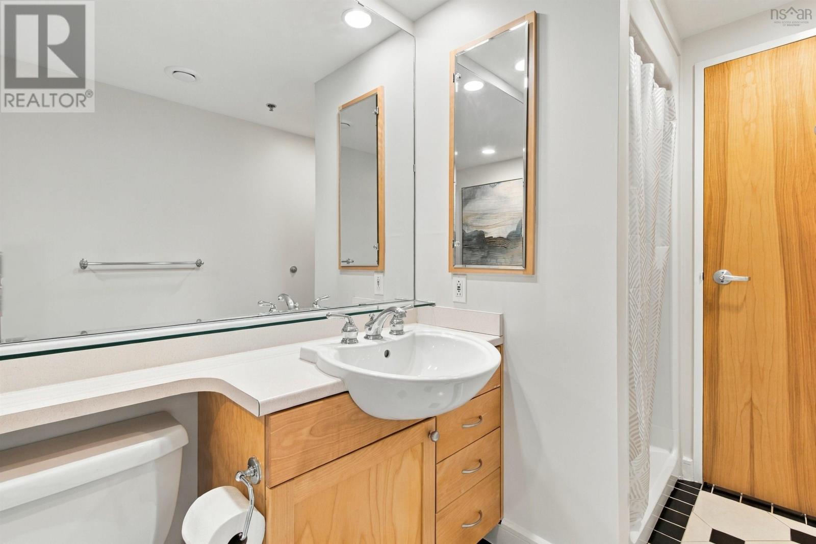 526 1477 Lower Water Street Property Photo 17