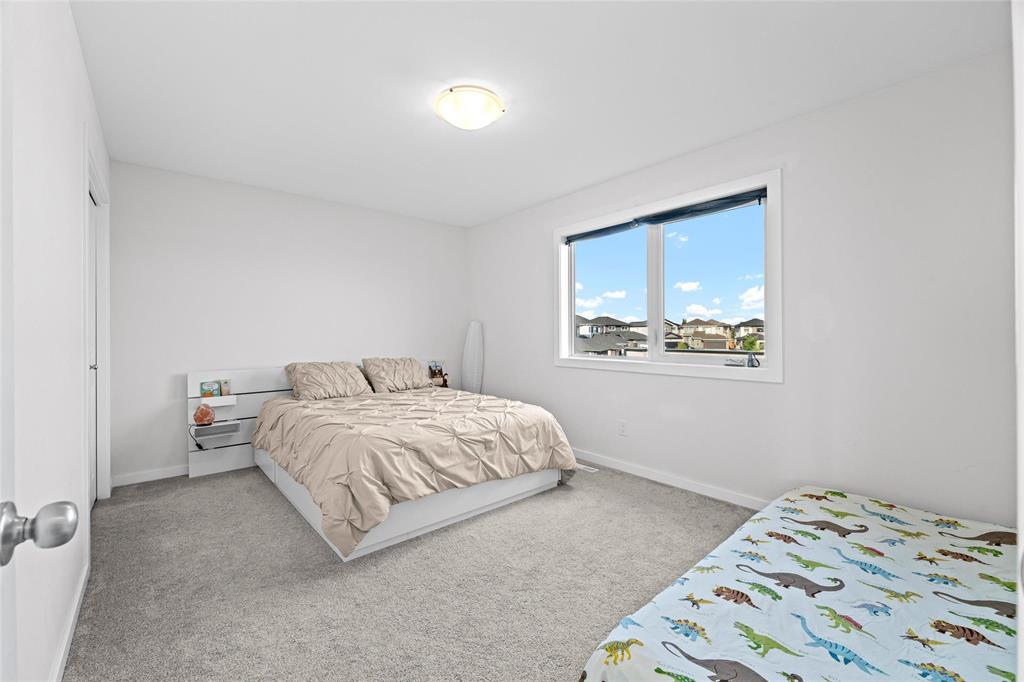 46 Dumontet Crescent Property Photo 16