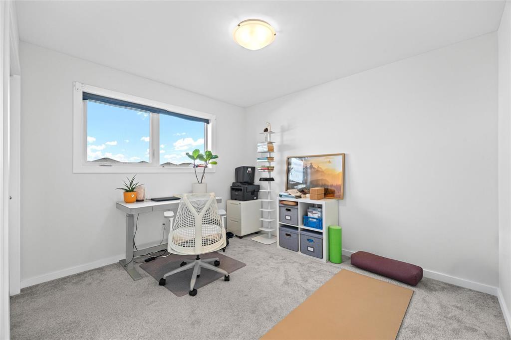 46 Dumontet Crescent Property Photo 17