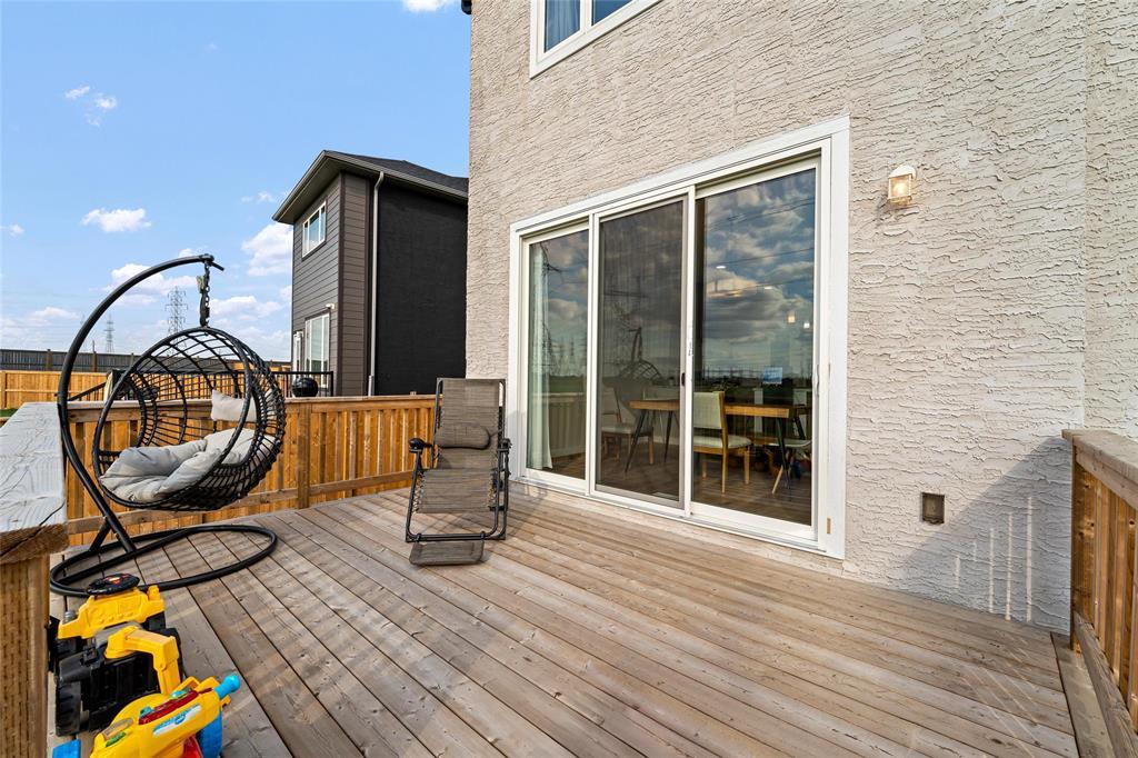 46 Dumontet Crescent Property Photo 24
