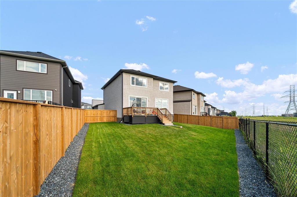 46 Dumontet Crescent Property Photo 25