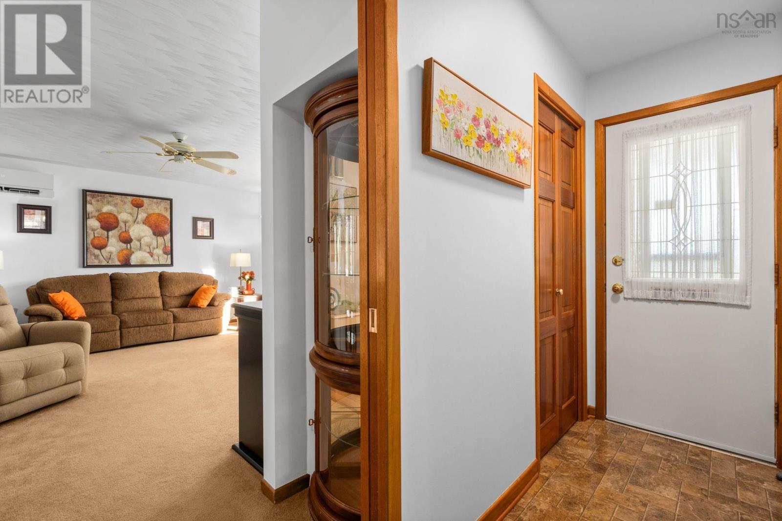 21 Lanarkshire Court Property Photo 4