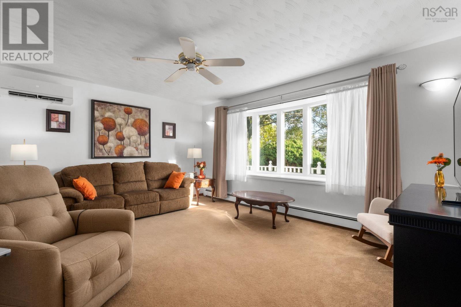 21 Lanarkshire Court Property Photo 5