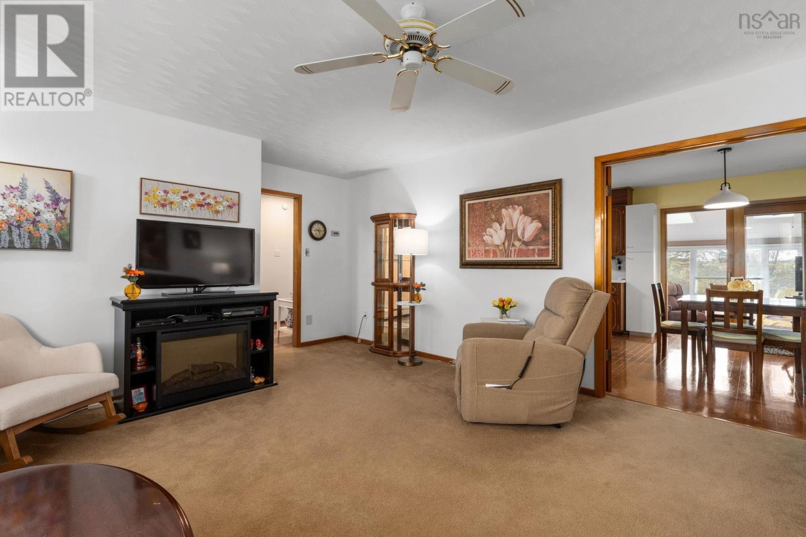 21 Lanarkshire Court Property Photo 7