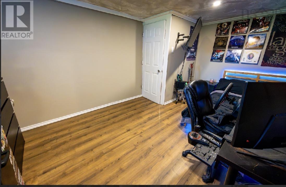 9512 East Bay Highway Property Photo 25