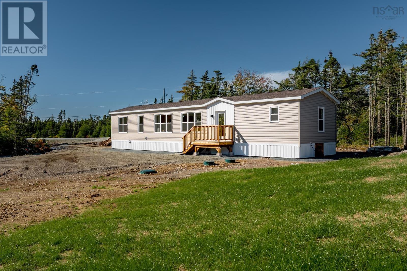 420 Cross Road Property Photo 3