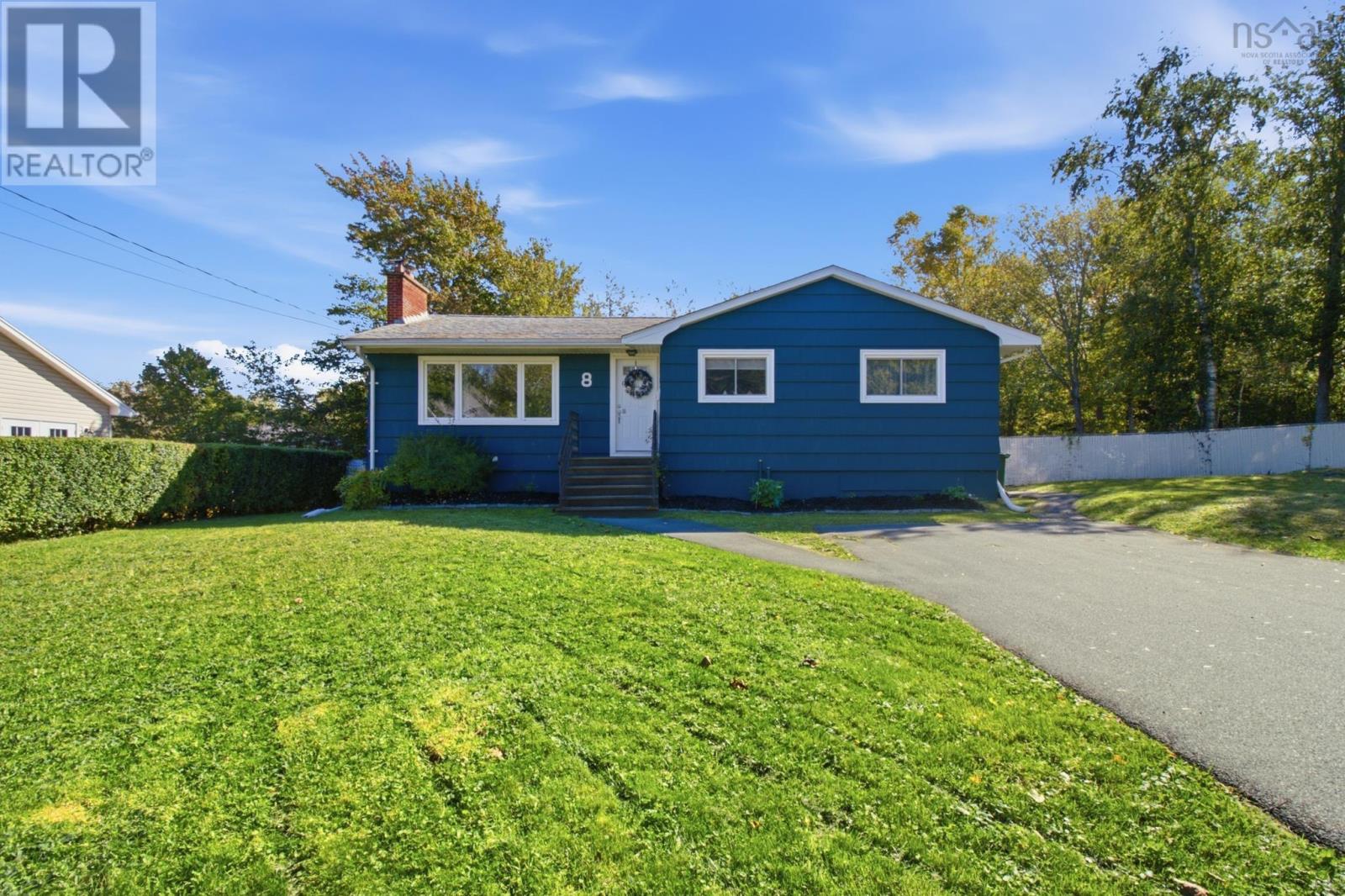 8 Edward Laurie Drive Property Photo 1