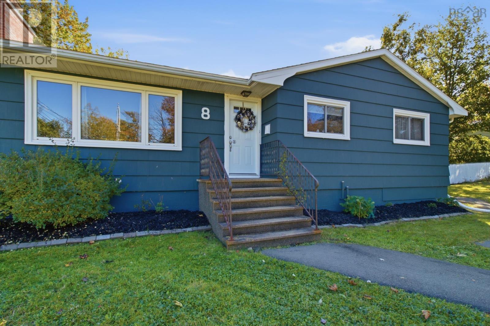 8 Edward Laurie Drive Property Photo 2