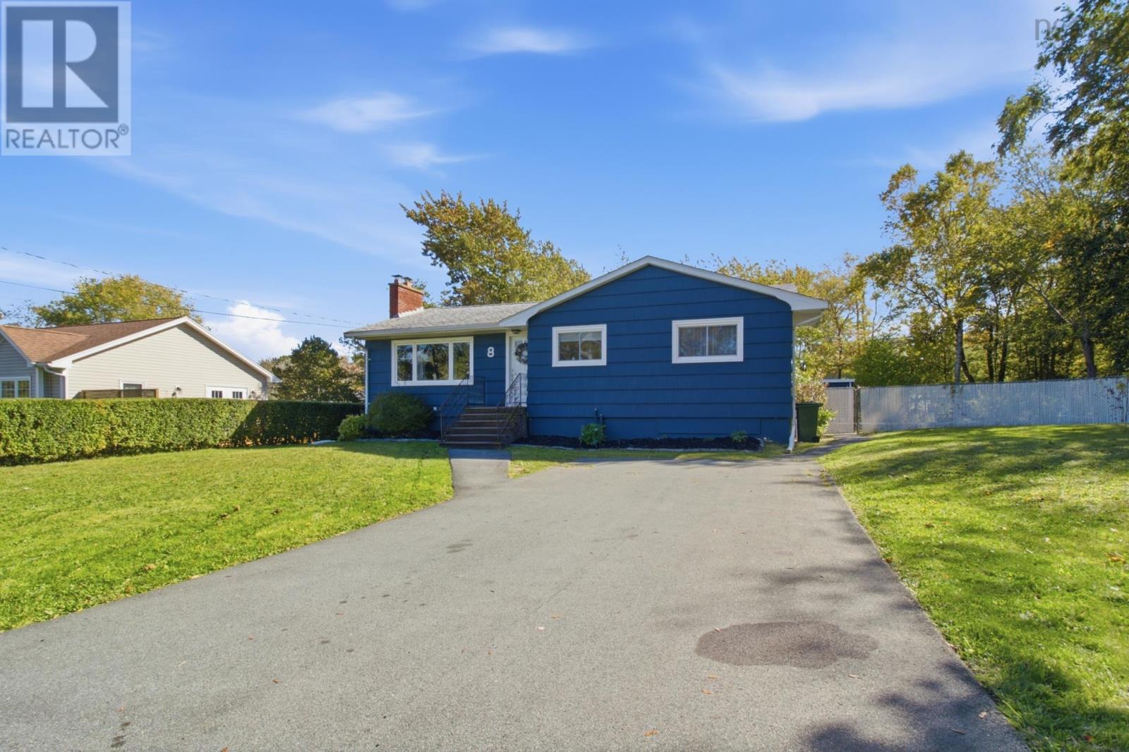 8 Edward Laurie Drive Property Photo 4
