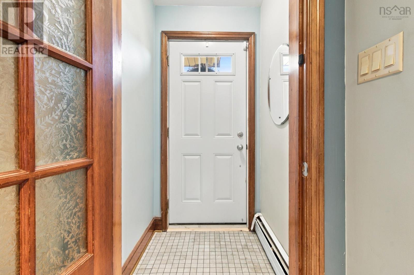 8 Edward Laurie Drive Property Photo 6