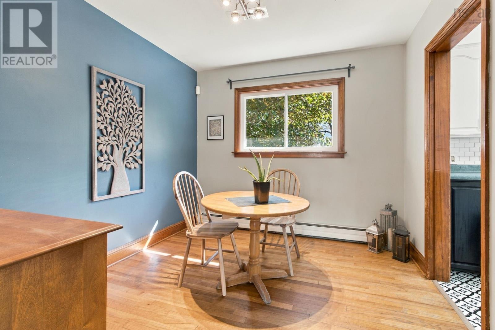 8 Edward Laurie Drive Property Photo 11