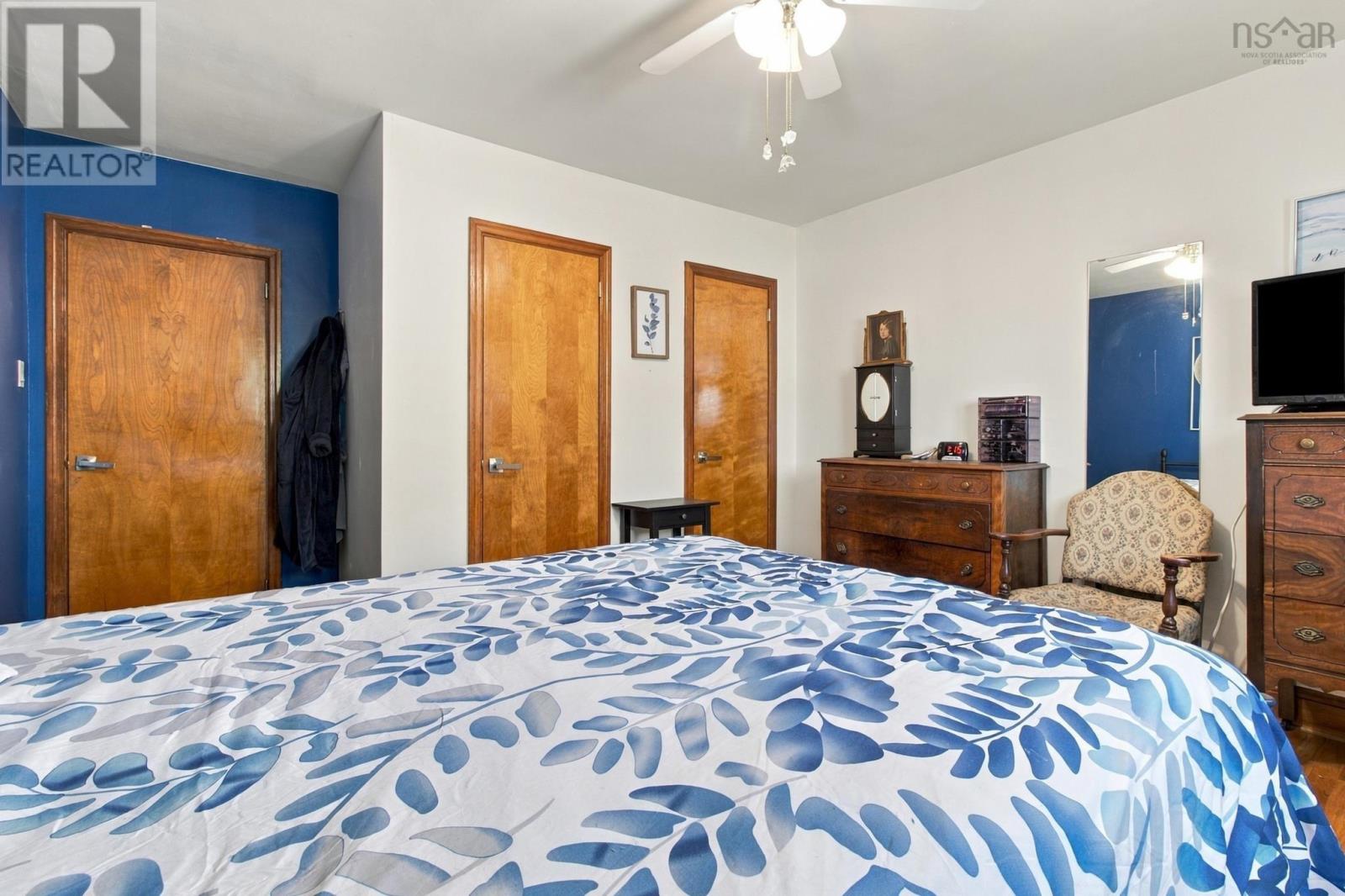 8 Edward Laurie Drive Property Photo 19