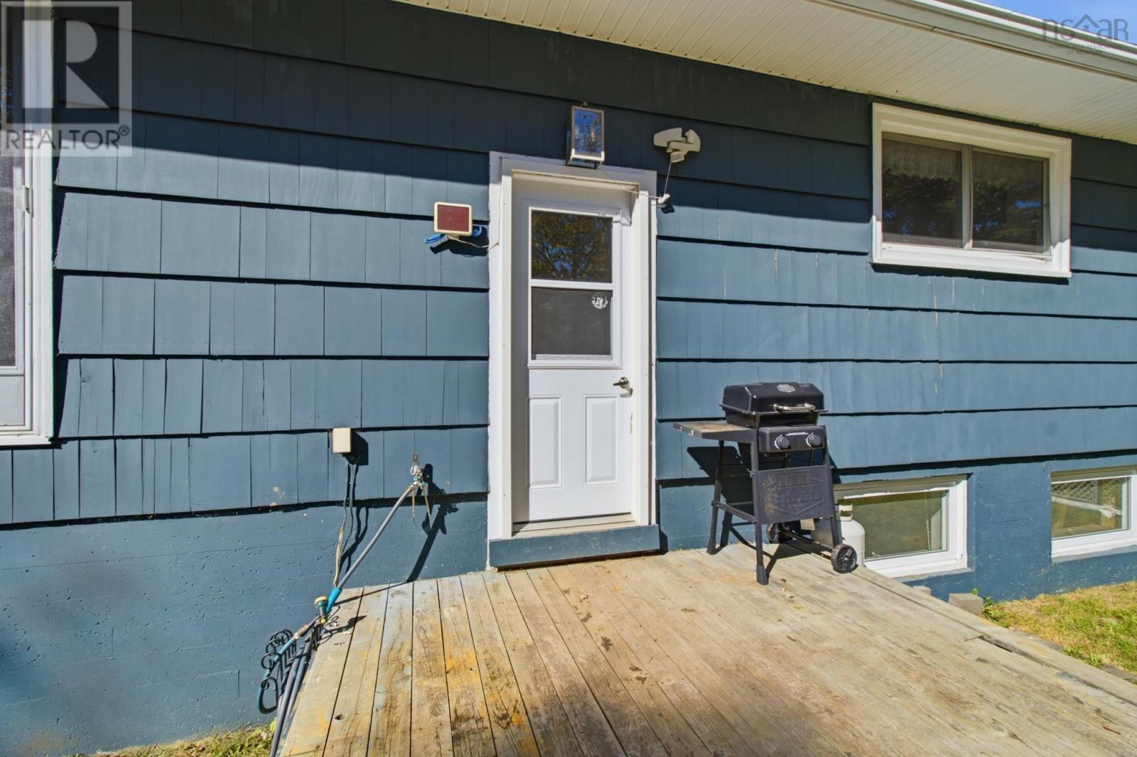 8 Edward Laurie Drive Property Photo 41