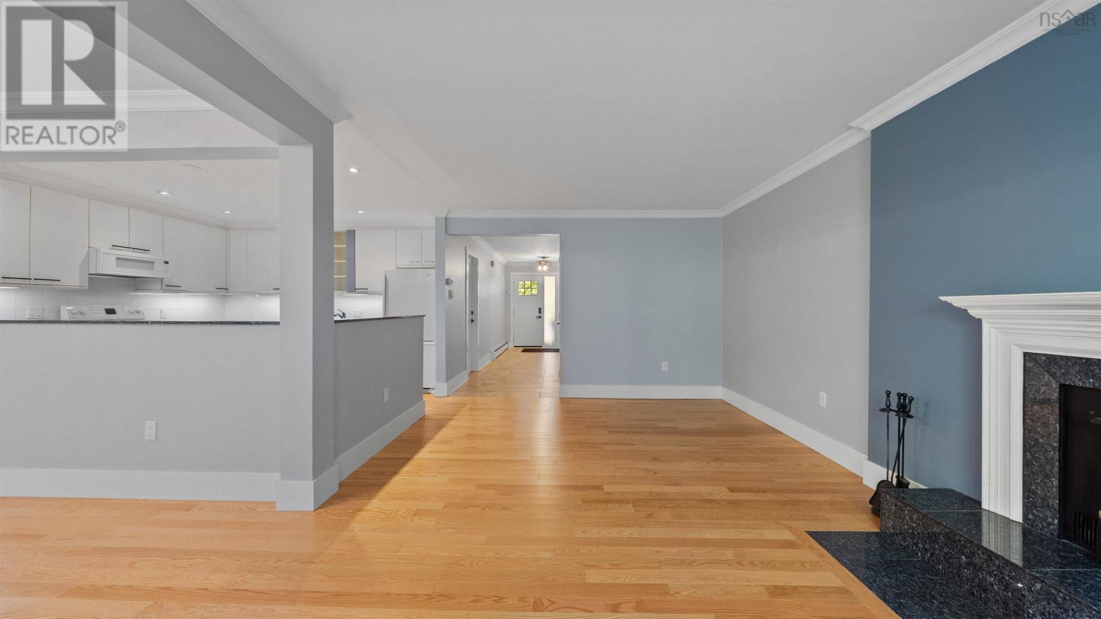 40 Walden Place Property Photo 5