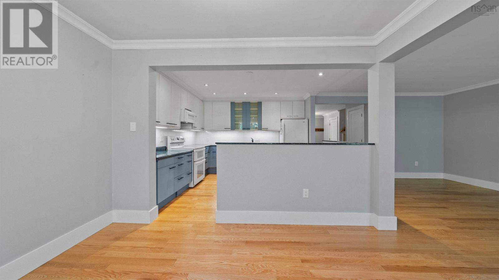 40 Walden Place Property Photo 8