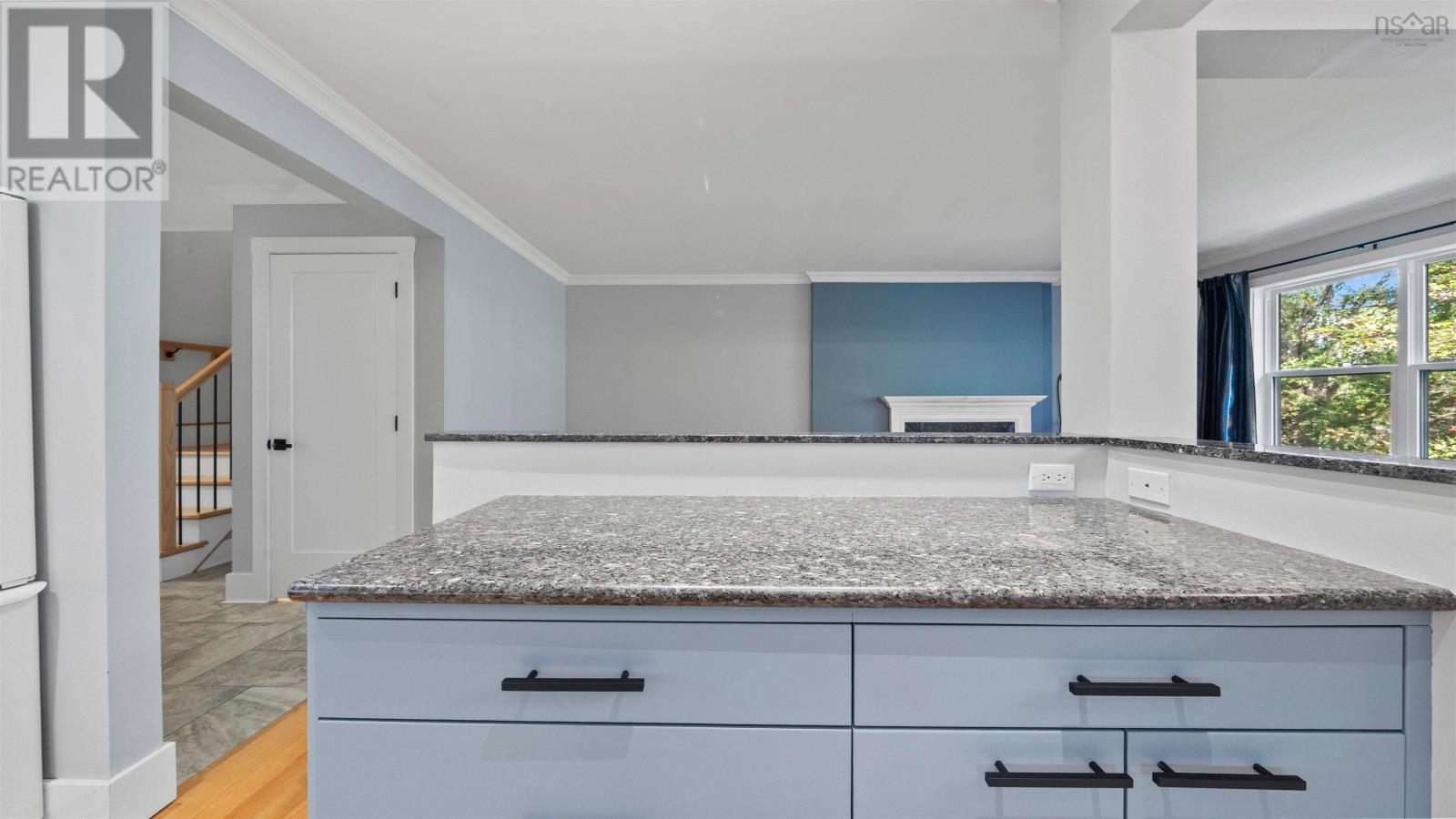 40 Walden Place Property Photo 10