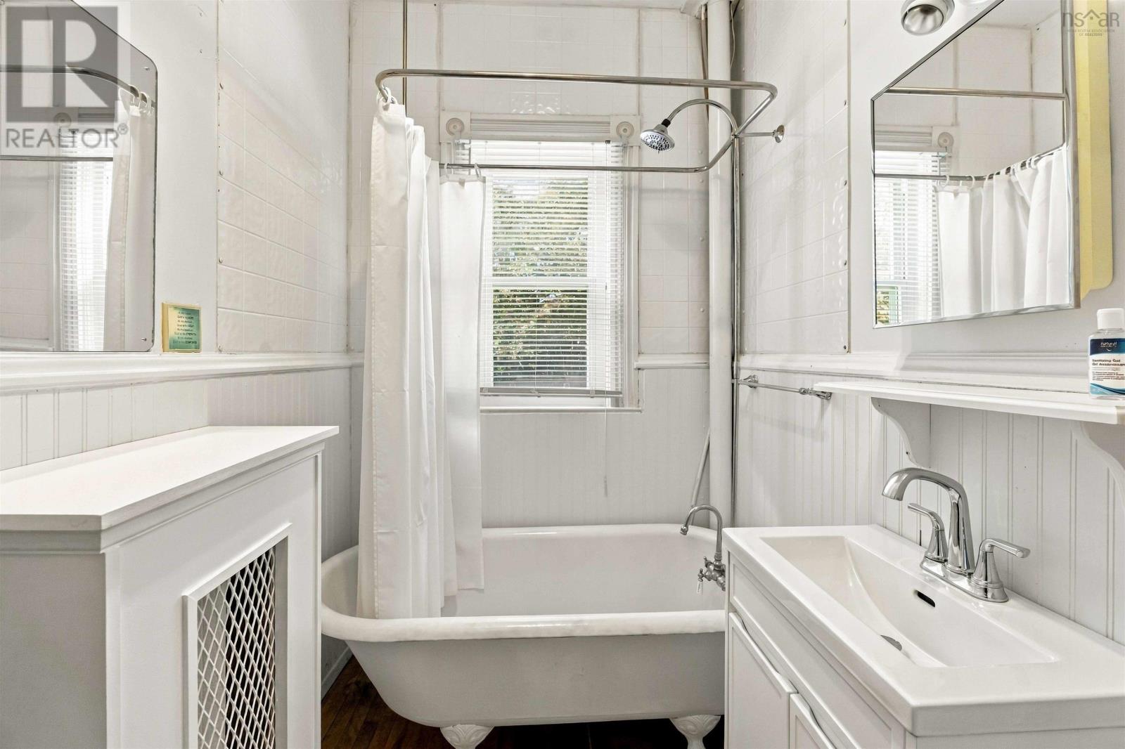 1107 Middle Street Property Photo 15