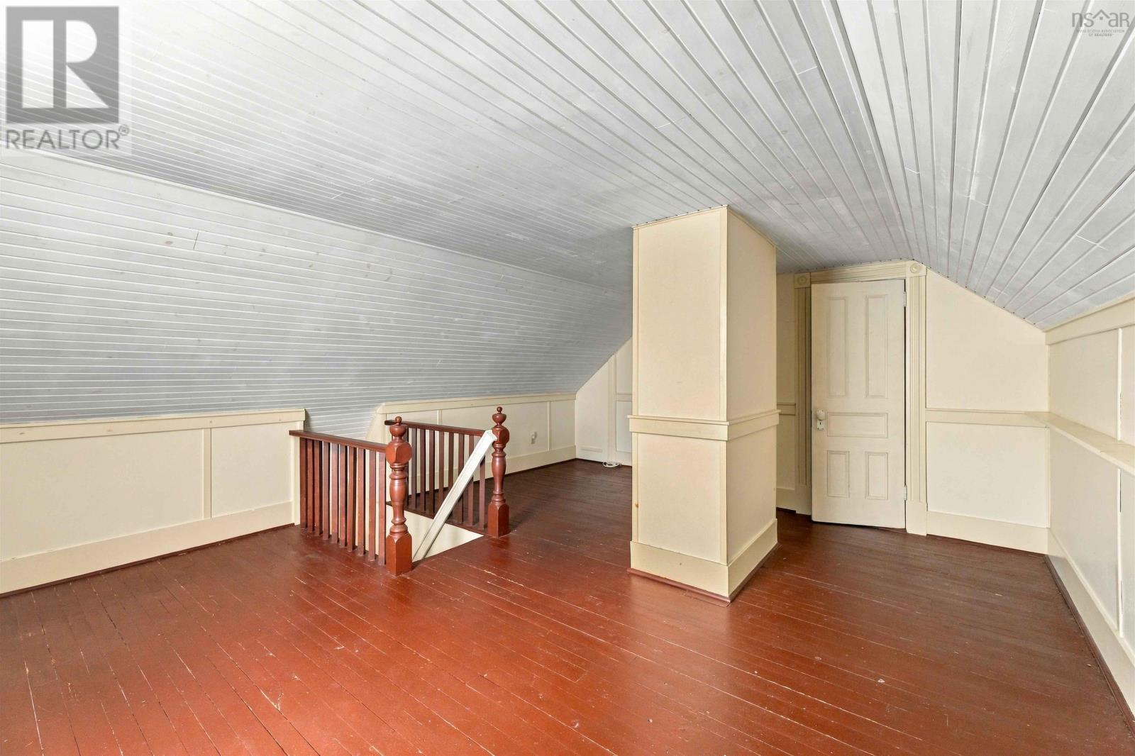 1107 Middle Street Property Photo 18