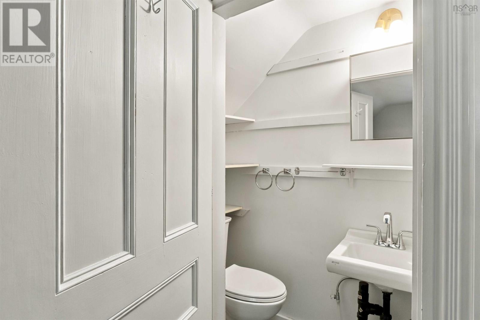 1107 Middle Street Property Photo 21
