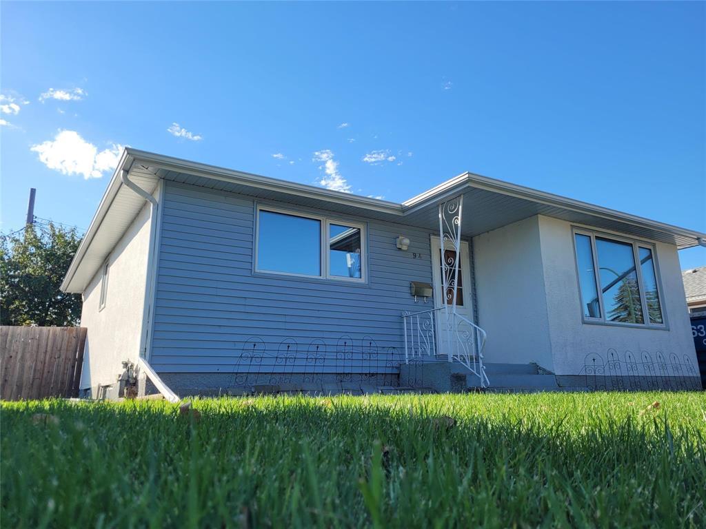 94 Fontaine Crescent Property Photo 1