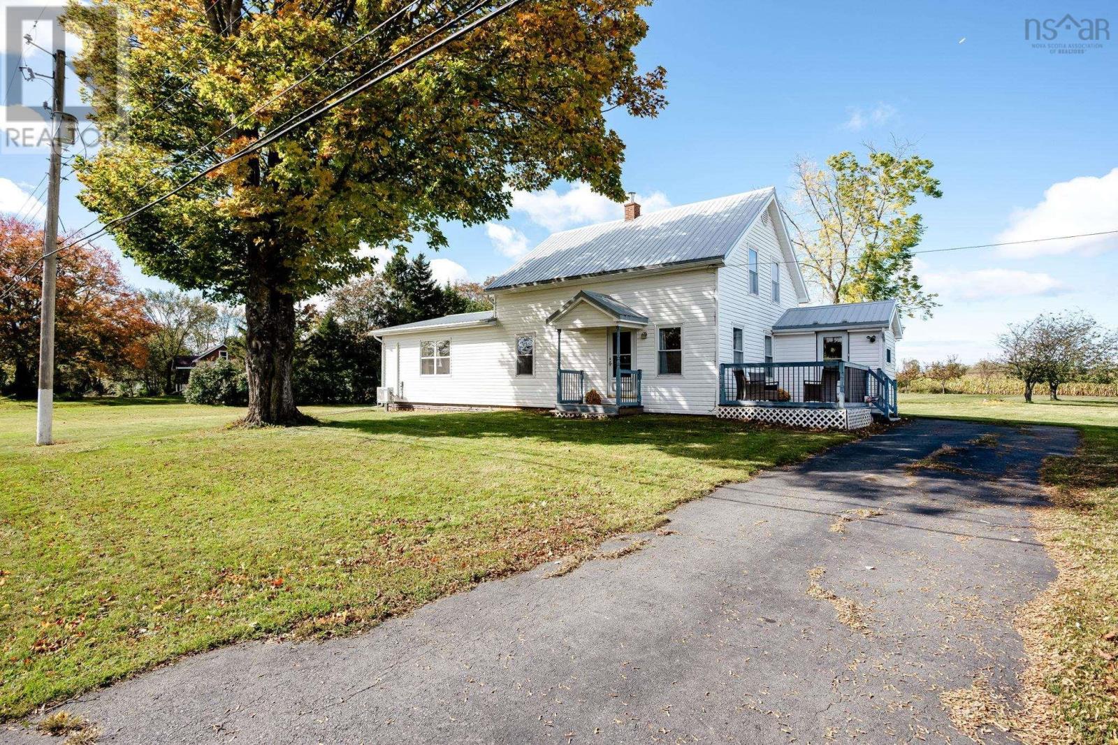 1815 Lakewood Road Property Photo 2